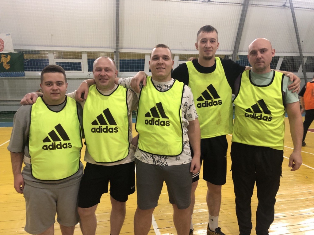 photo_2025-12-08_14-11-05.jpg photo_2025-12-08_14-11-05.jpg